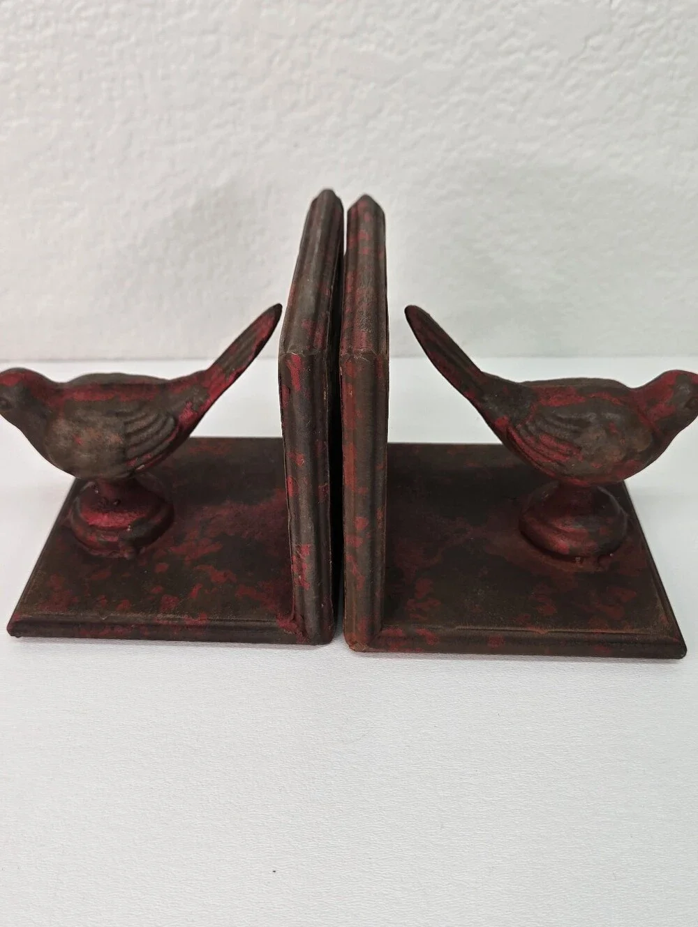 Vtg Cast Iron Songbird Sparrow Bookends Pair Red Paint Country Shelf Art Statues